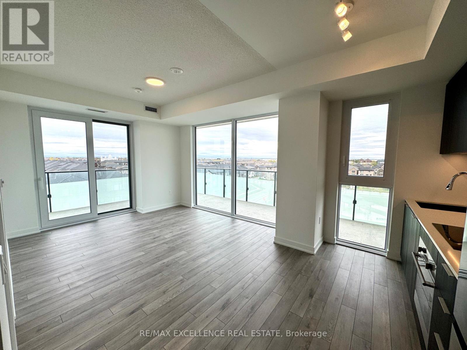 419 - 15 Skyridge Drive, Brampton, Ontario  L6P 4S3 - Photo 2 - W12537508