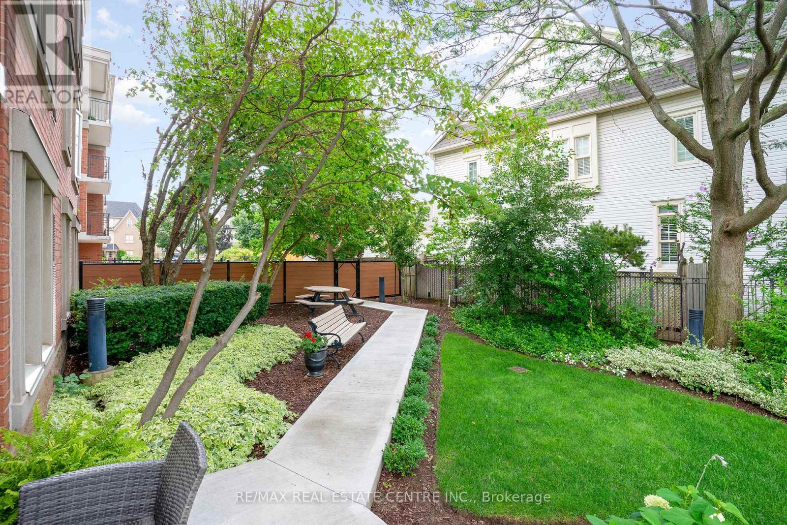 410 - 2301 Parkhaven Boulevard, Oakville, Ontario  L6H 6V6 - Photo 24 - W12537542
