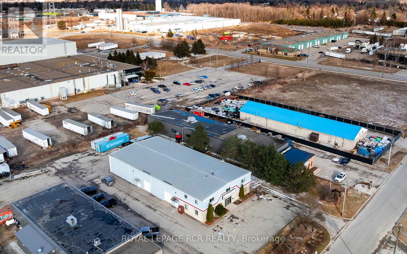 17a Stewart Court, Orangeville, Ontario  L9W 3Z9 - Photo 3 - W12537564