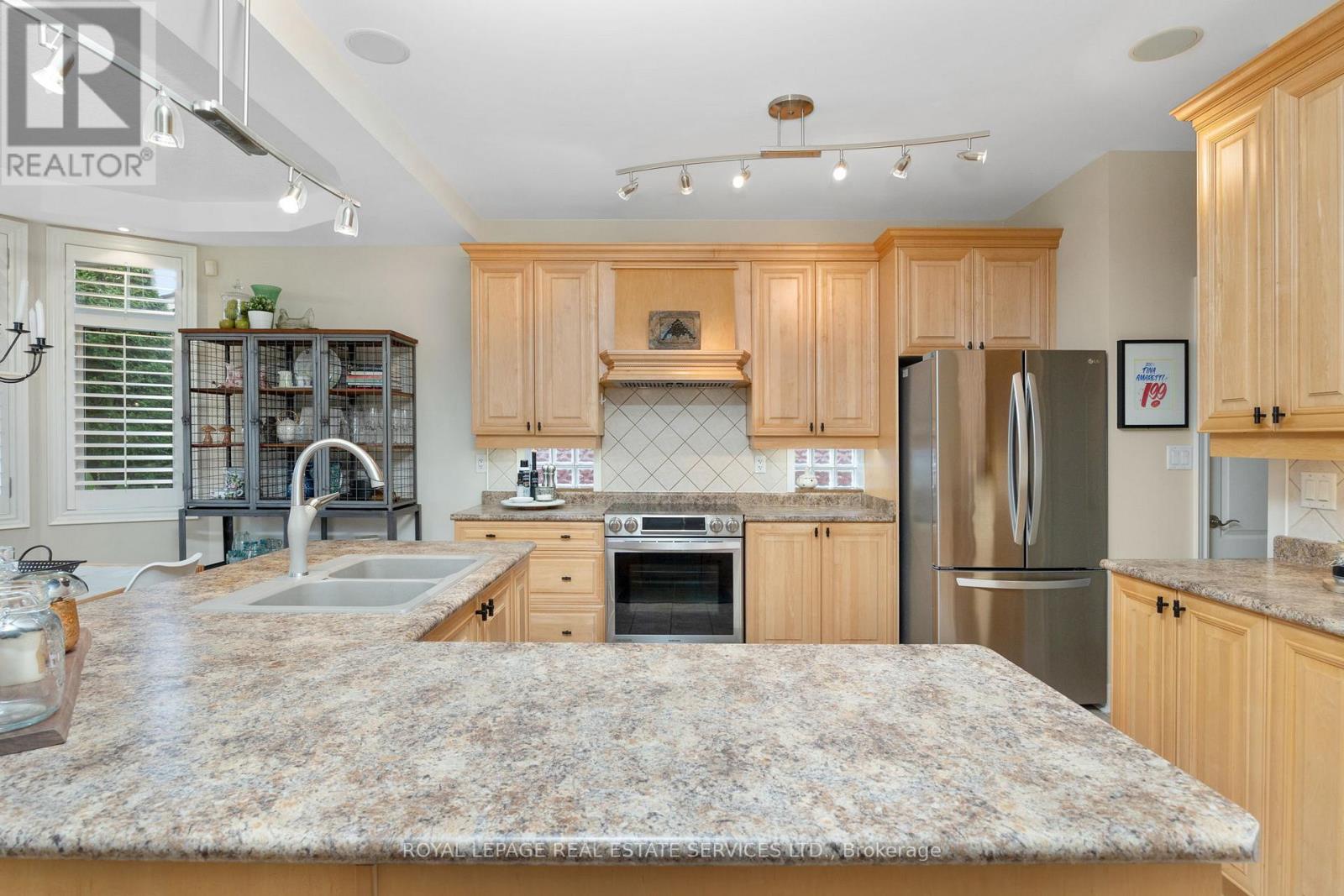 25 Edmonton Street, Brampton, Ontario  L6Y 5L2 - Photo 12 - W12537600