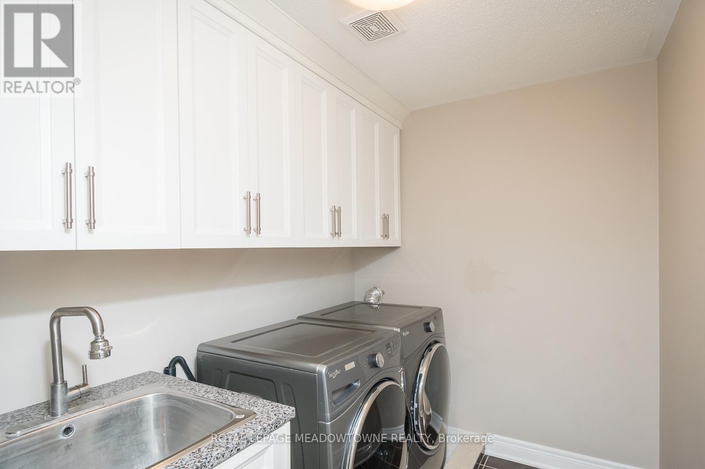 195 Huddlestone Crescent, Milton, Ontario  L9T 8M9 - Photo 36 - W12537610