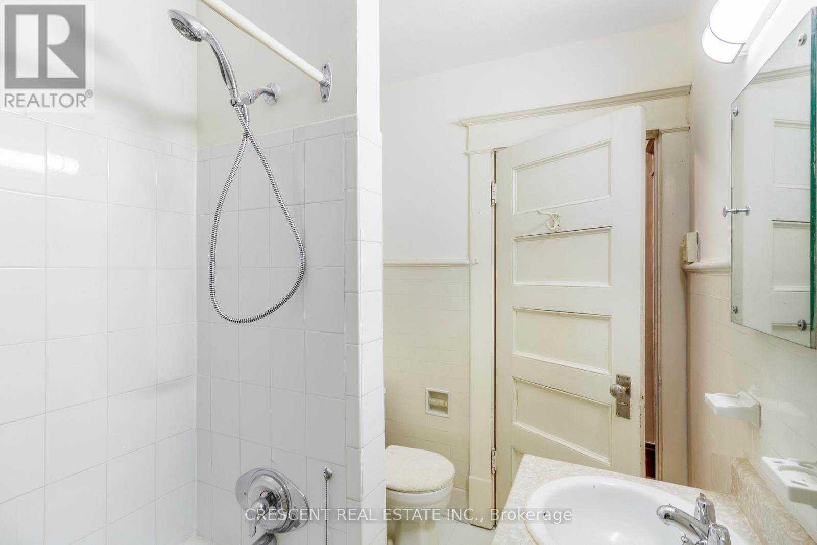 2a - 180 Queens Drive, Toronto, Ontario  M9N 2H7 - Photo 14 - W12537634