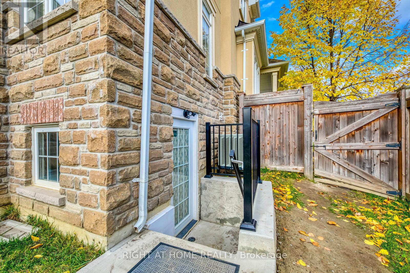 10 Cedarholme Avenue, Caledon, Ontario  L7C 3S9 - Photo 30 - W12537686