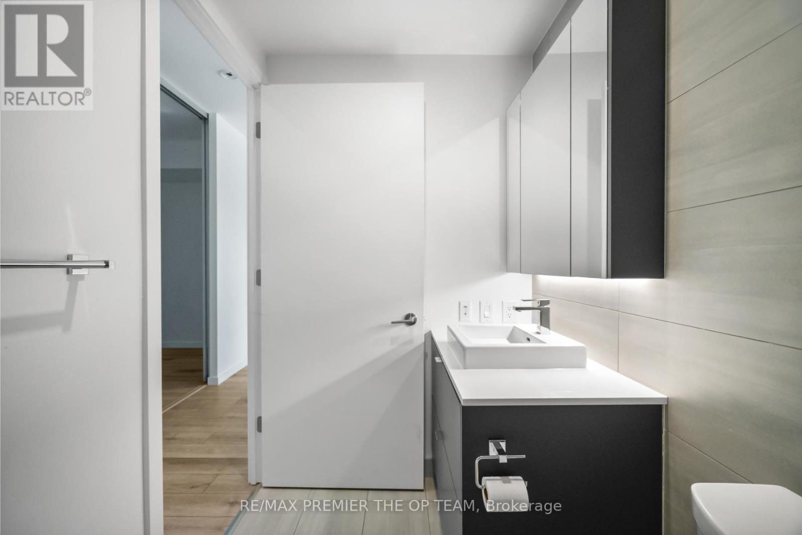 406 - 7 Smith Crescent N, Toronto, Ontario  M8Z 0G3 - Photo 25 - W12537690