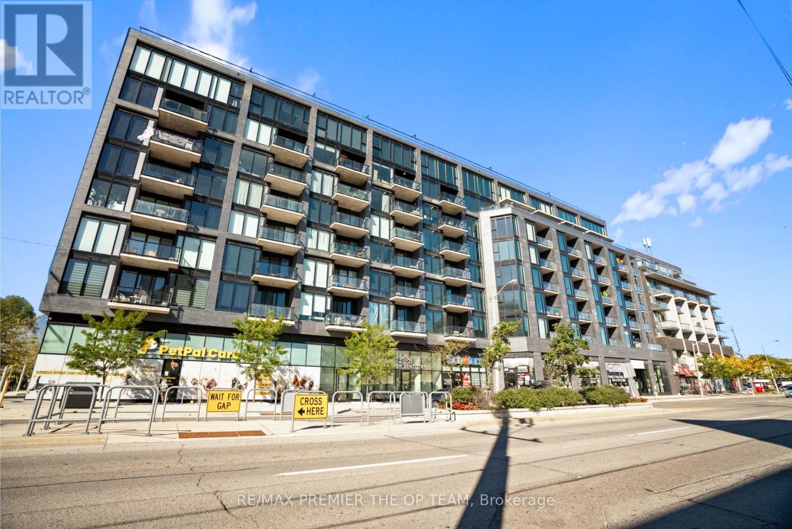 406 - 7 Smith Crescent N, Toronto, Ontario  M8Z 0G3 - Photo 3 - W12537690