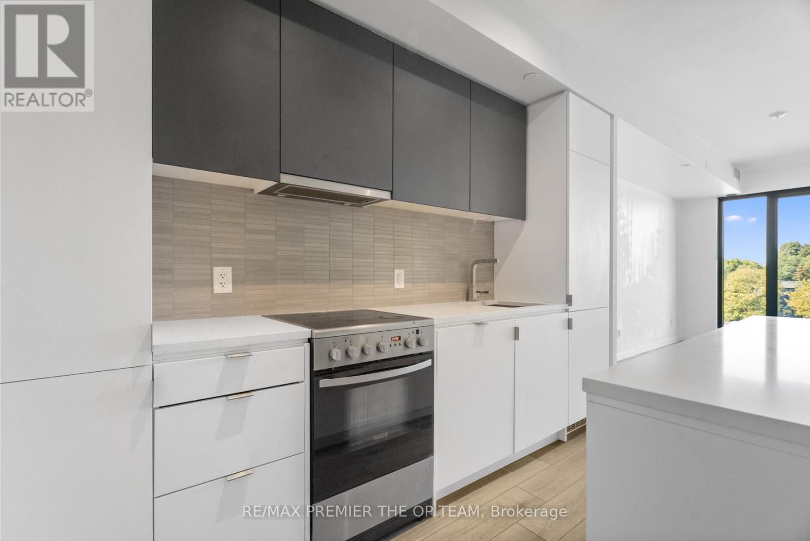 406 - 7 Smith Crescent N, Toronto, Ontario  M8Z 0G3 - Photo 9 - W12537690