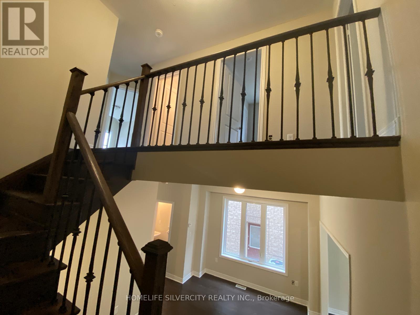 142 Finegan Circle, Brampton, Ontario  L7A 4Z7 - Photo 10 - W12537694