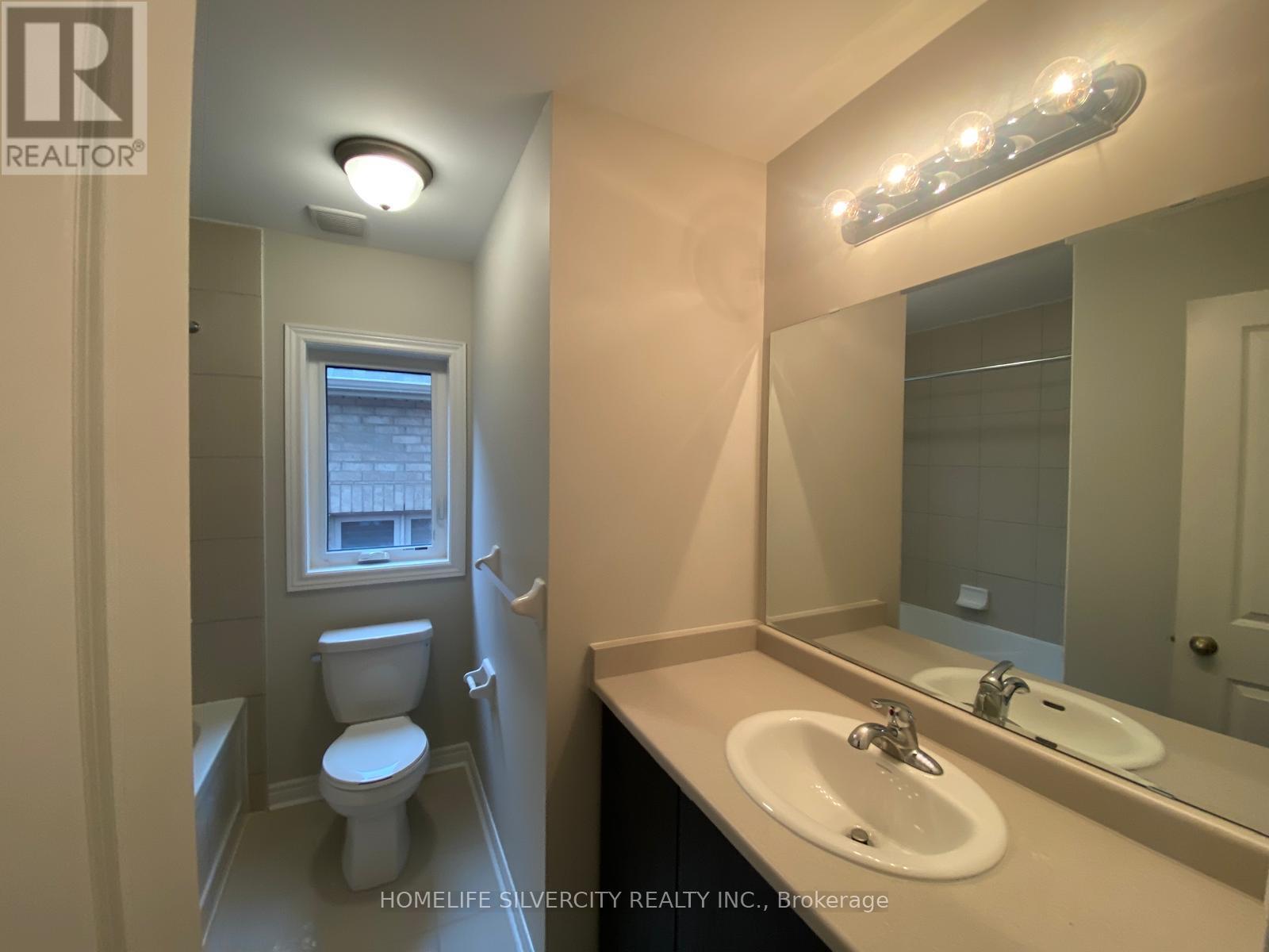 142 Finegan Circle, Brampton, Ontario  L7A 4Z7 - Photo 17 - W12537694