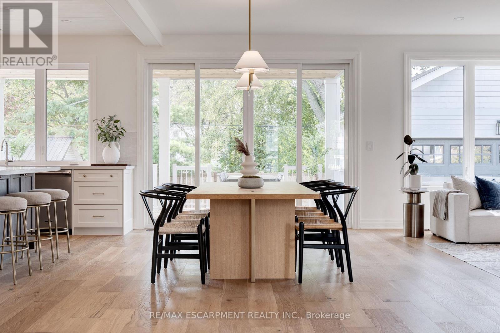 684 Peele Boulevard, Burlington, Ontario  L7R 3B9 - Photo 11 - W12537698