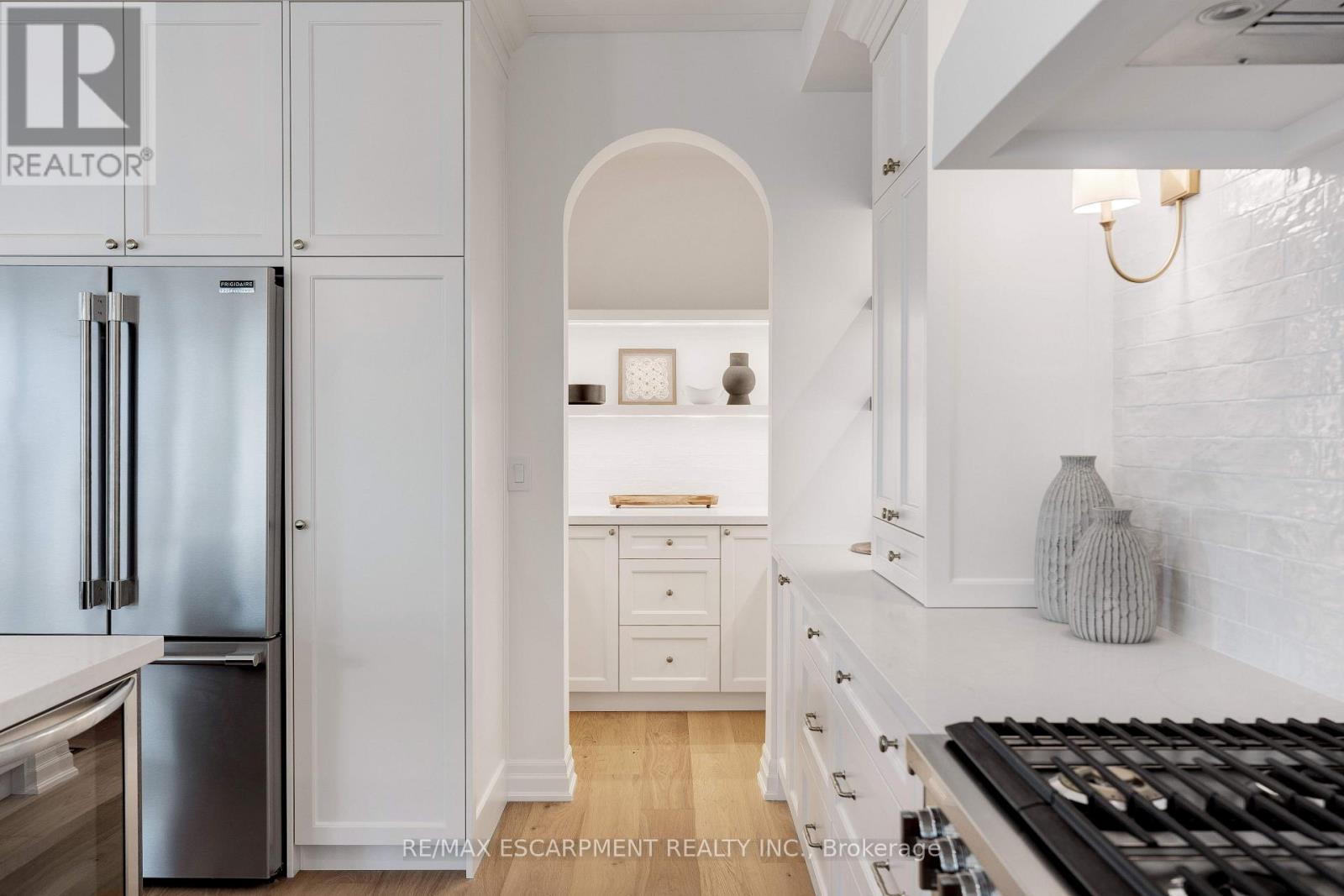 684 Peele Boulevard, Burlington, Ontario  L7R 3B9 - Photo 19 - W12537698