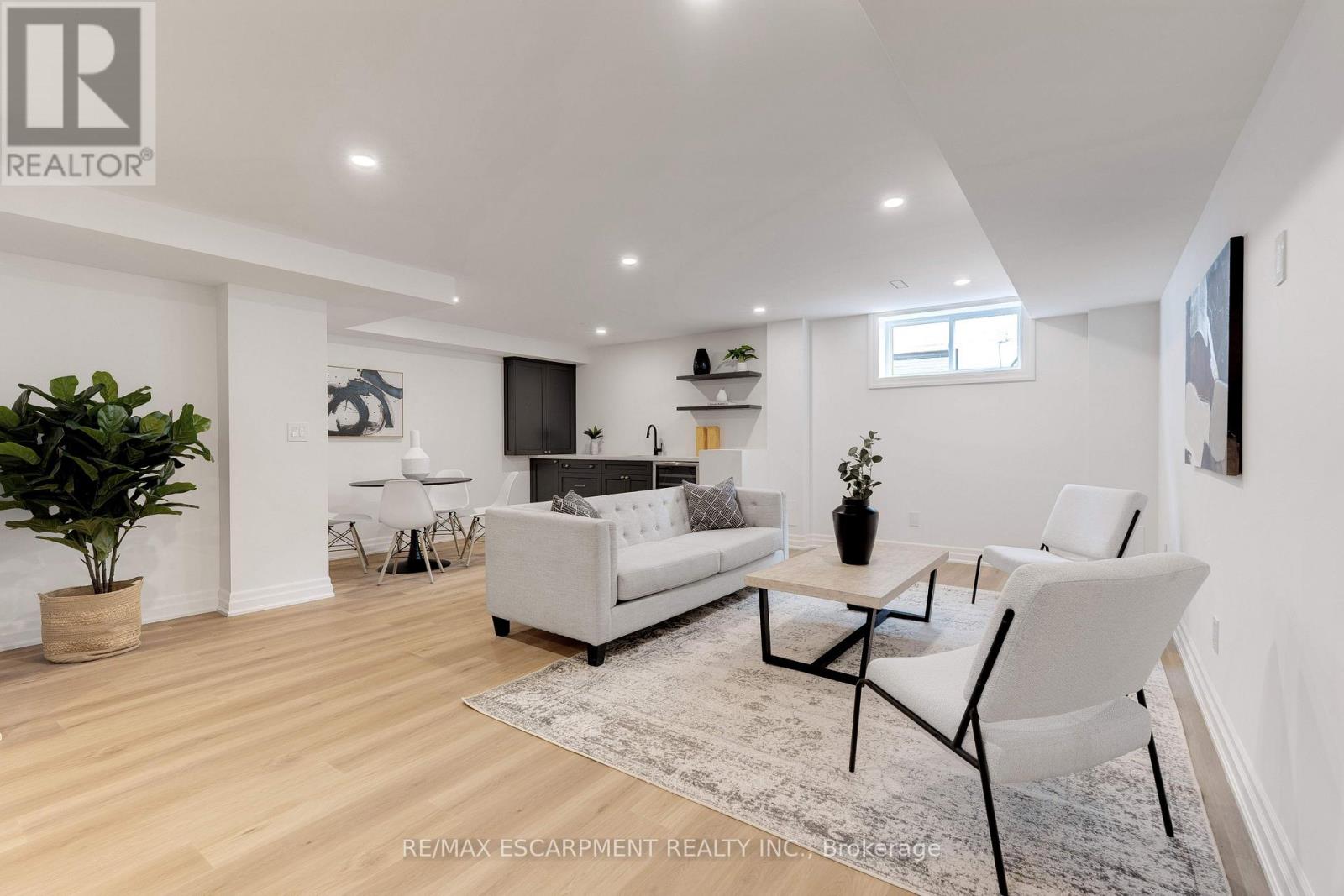 684 Peele Boulevard, Burlington, Ontario  L7R 3B9 - Photo 40 - W12537698