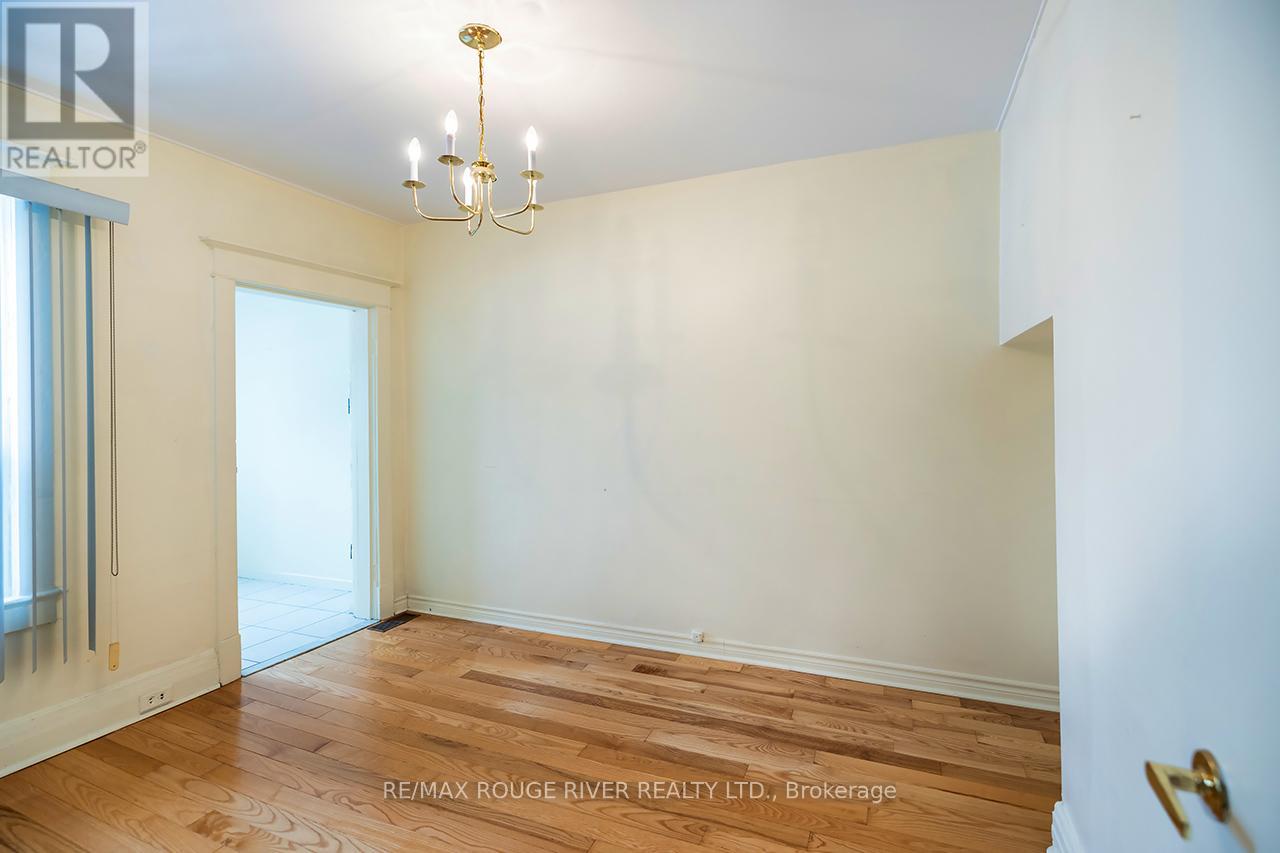 17 Talbot Street, Toronto, Ontario  M6N 1G5 - Photo 23 - W12537712