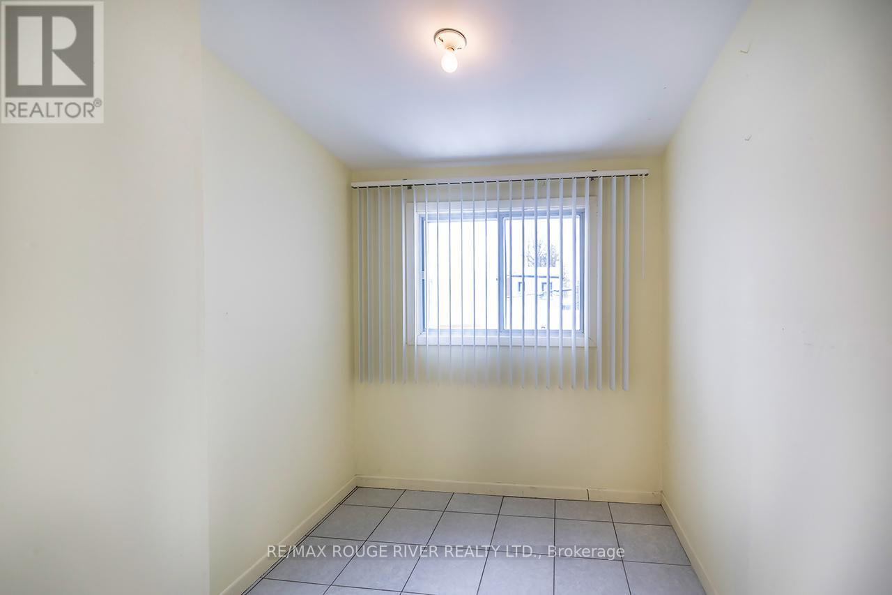 17 Talbot Street, Toronto, Ontario  M6N 1G5 - Photo 25 - W12537712