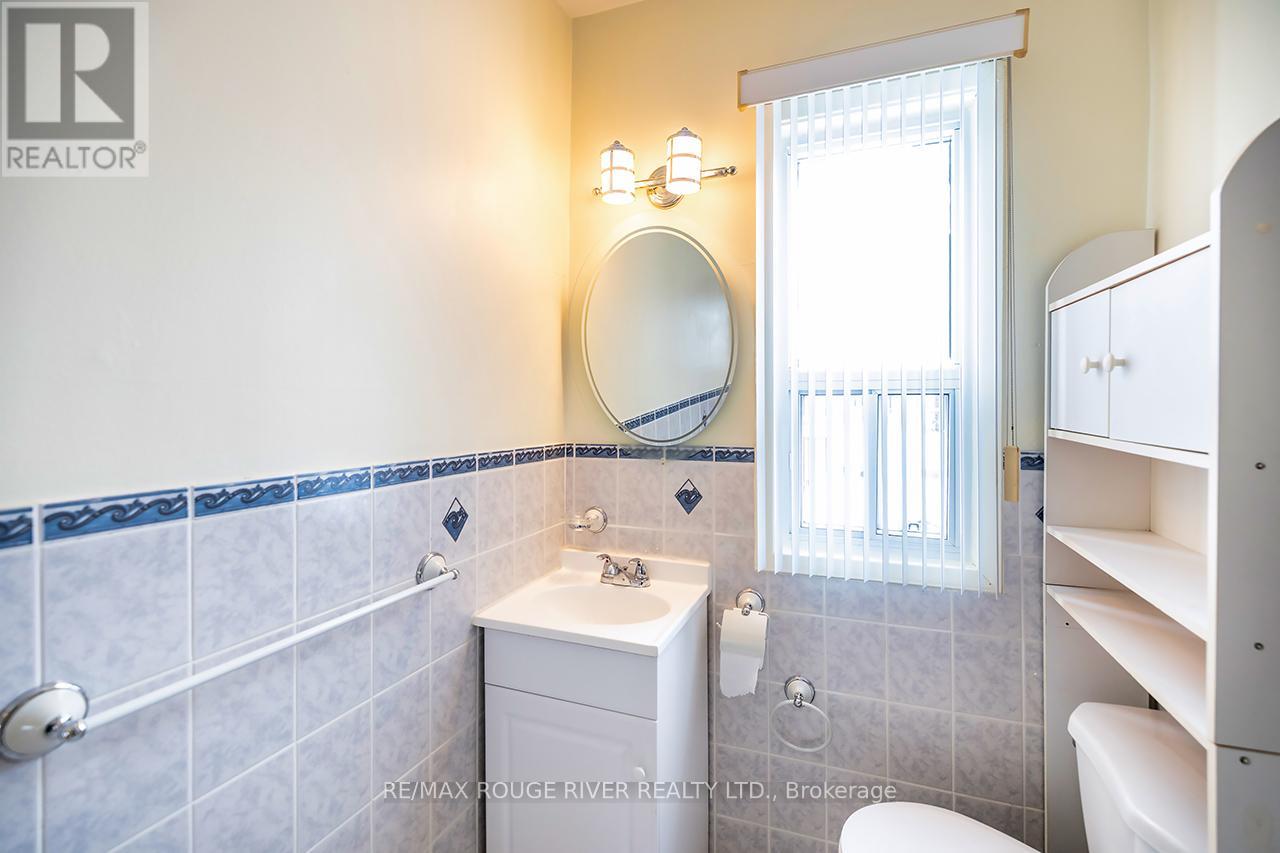 17 Talbot Street, Toronto, Ontario  M6N 1G5 - Photo 26 - W12537712