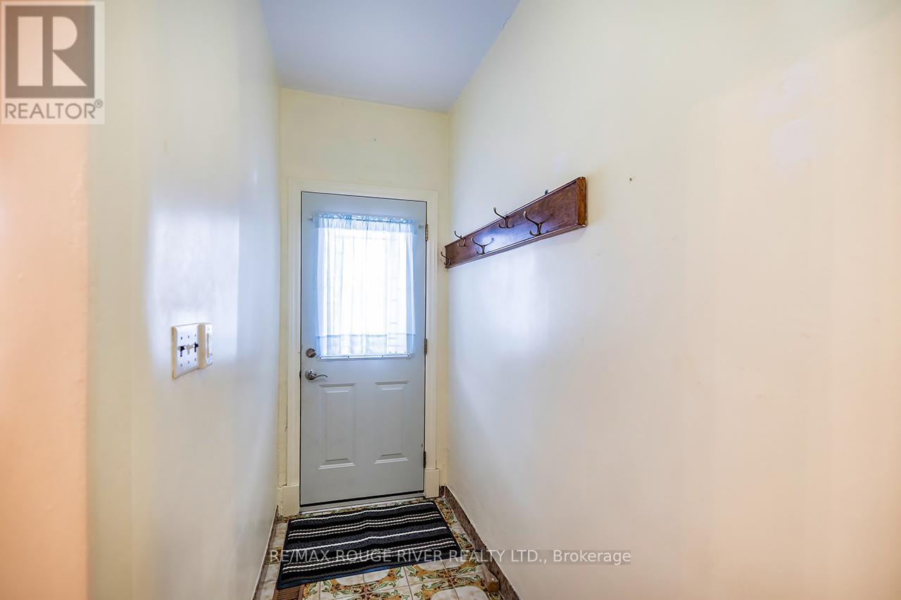 17 Talbot Street, Toronto, Ontario  M6N 1G5 - Photo 5 - W12537712