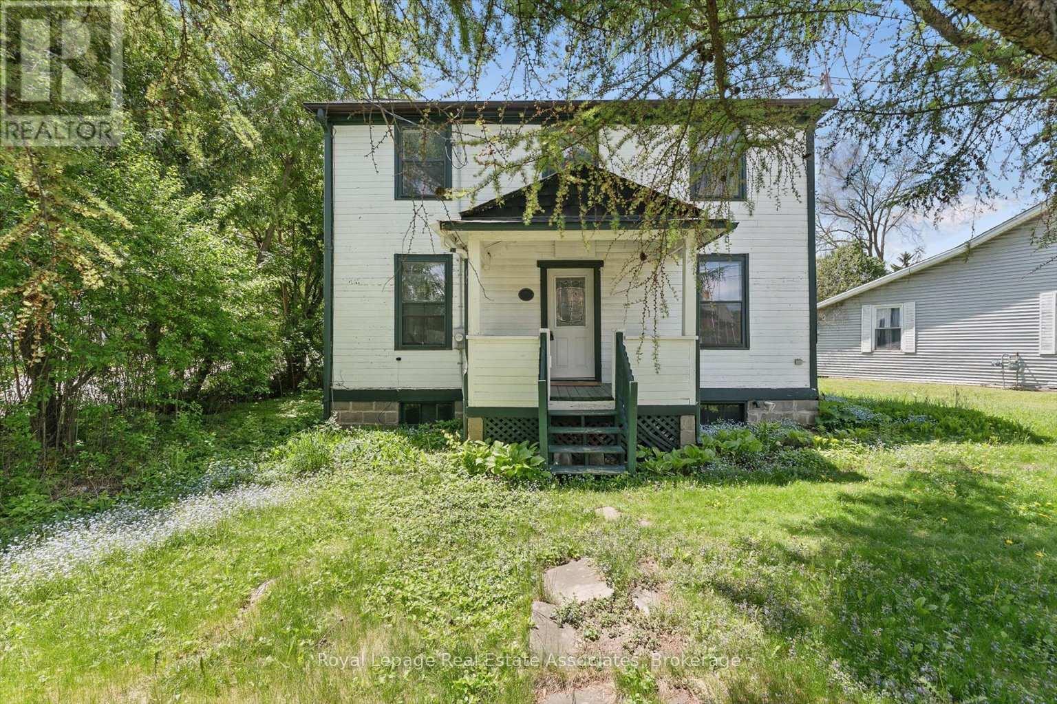 401 DRAPER STREET, Halton Hills, Ontario