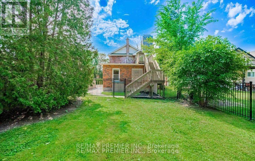 2-Upper - 58 Joseph Street, Brampton, Ontario  L6X 1H8 - Photo 13 - W12537740