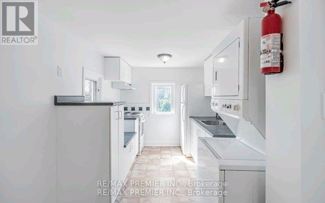 2-Upper - 58 Joseph Street, Brampton, Ontario  L6X 1H8 - Photo 6 - W12537740