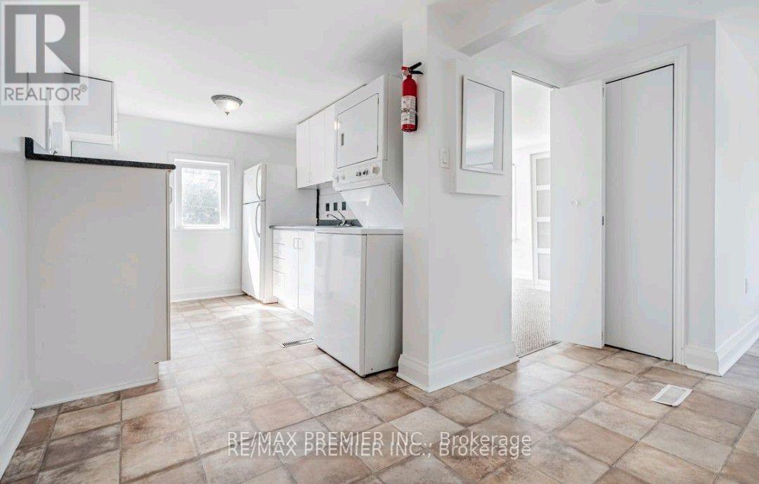 2-Upper - 58 Joseph Street, Brampton, Ontario  L6X 1H8 - Photo 8 - W12537740