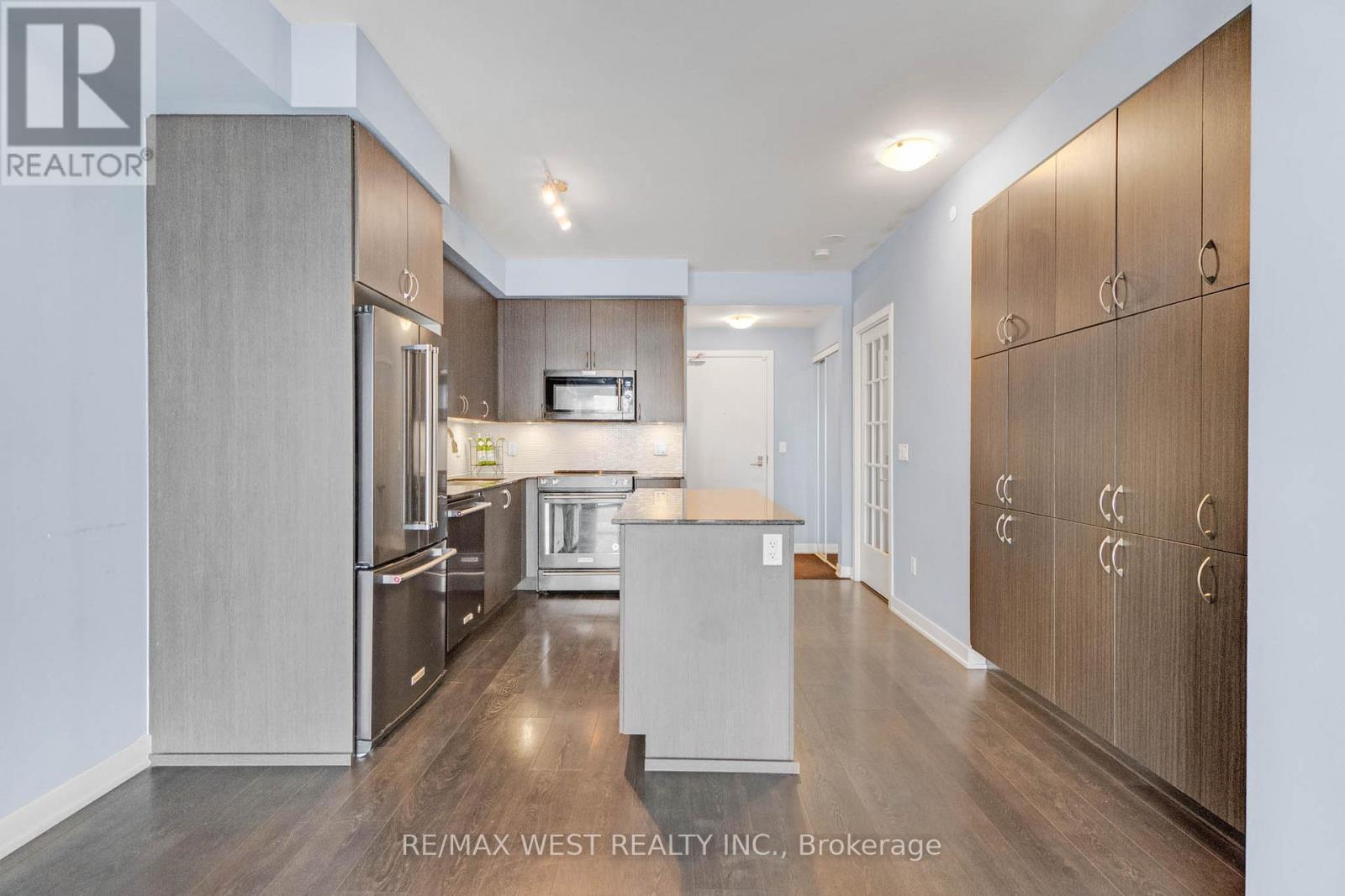 1002 - 4655 Glen Erin Drive, Mississauga, Ontario  L5M 0Z1 - Photo 4 - W12537748