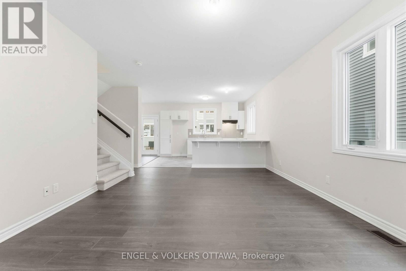 182 Ryan Reynolds Way, Ottawa, Ontario  K4A 5H5 - Photo 17 - X12501116