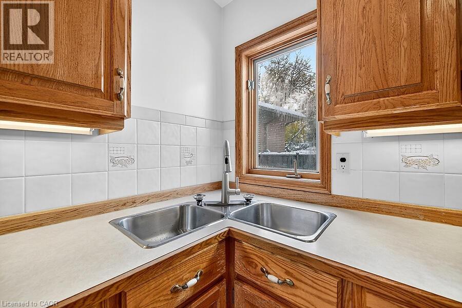 80 Tyrone Drive, Hamilton, Ontario L9C 2M7 - Photo 9 - 40787511