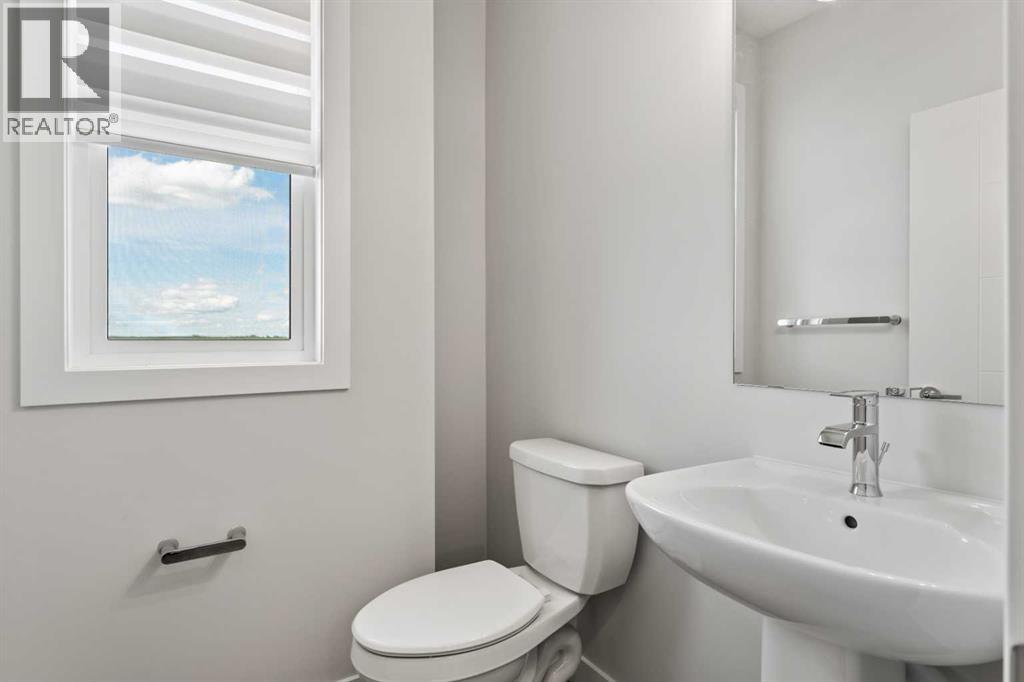 113, 285 Chelsea Court, Chestermere, Alberta  T1X 2W7 - Photo 19 - A2251347