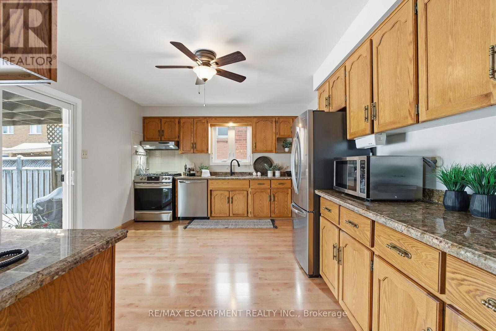 121 Parkwood Crescent, Hamilton, Ontario  L8V 4Z6 - Photo 15 - X12537462