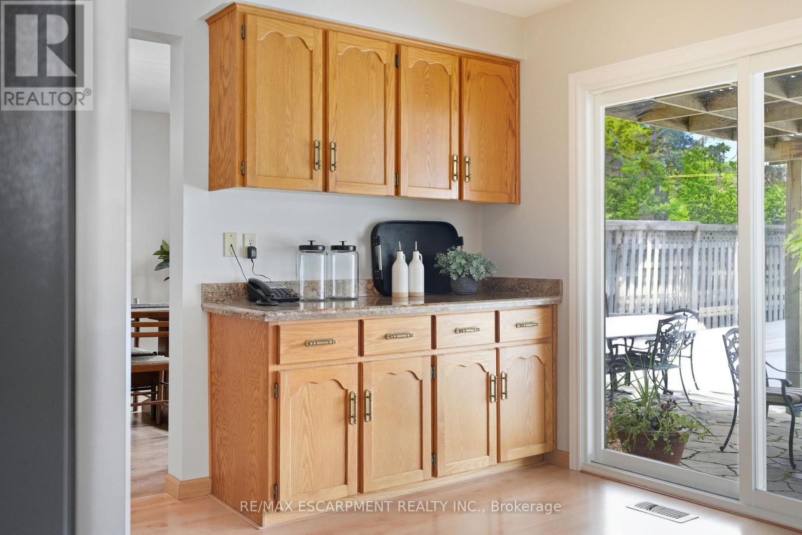 121 Parkwood Crescent, Hamilton, Ontario  L8V 4Z6 - Photo 18 - X12537462