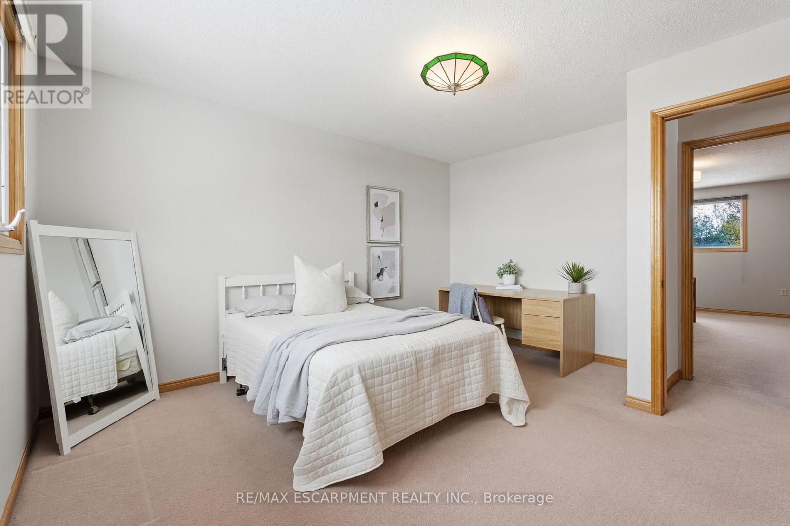 121 Parkwood Crescent, Hamilton, Ontario  L8V 4Z6 - Photo 33 - X12537462