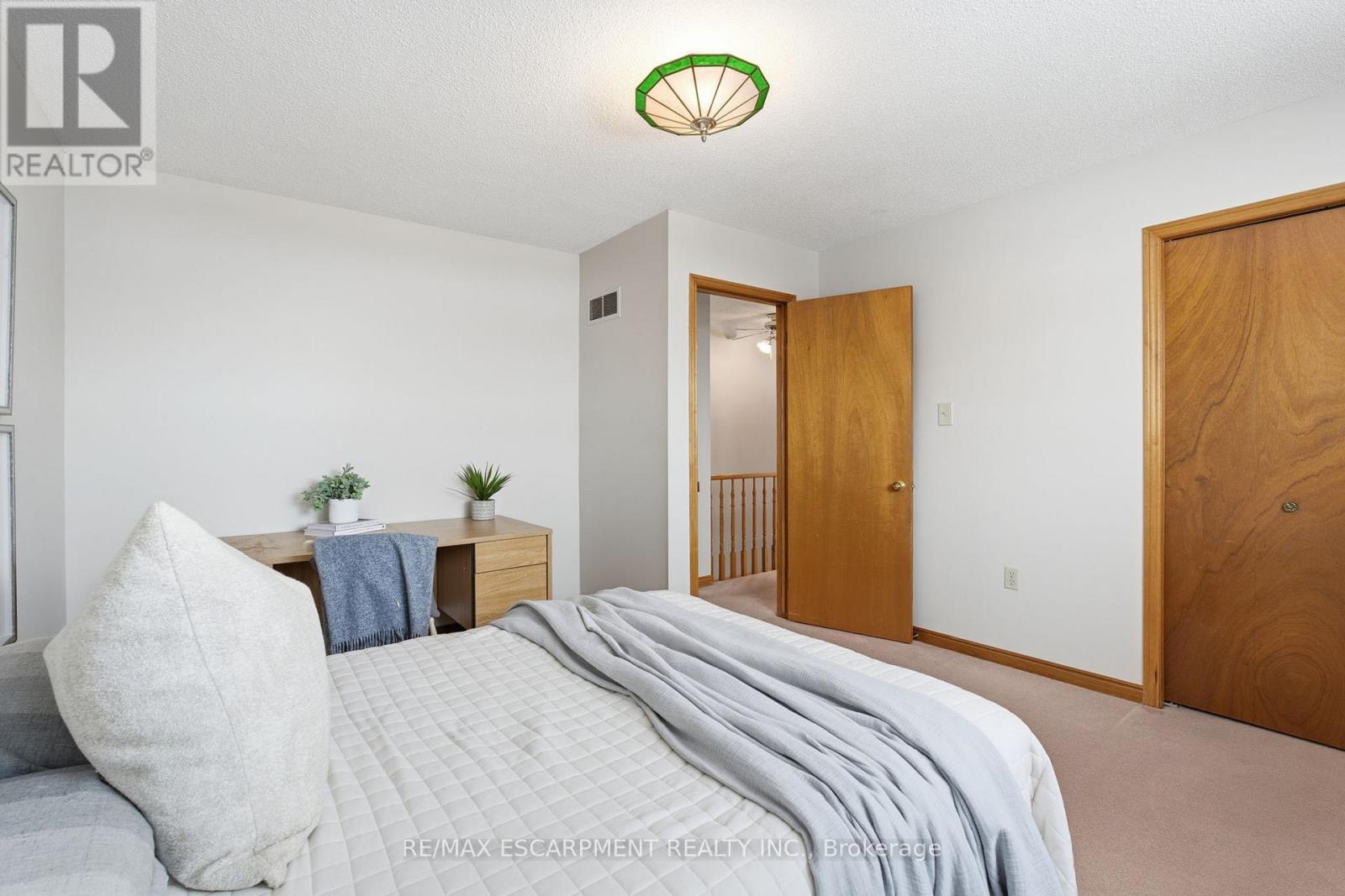 121 Parkwood Crescent, Hamilton, Ontario  L8V 4Z6 - Photo 34 - X12537462