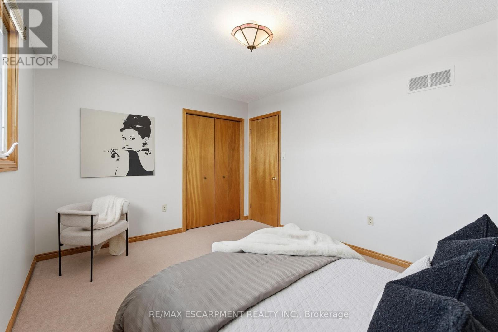 121 Parkwood Crescent, Hamilton, Ontario  L8V 4Z6 - Photo 37 - X12537462