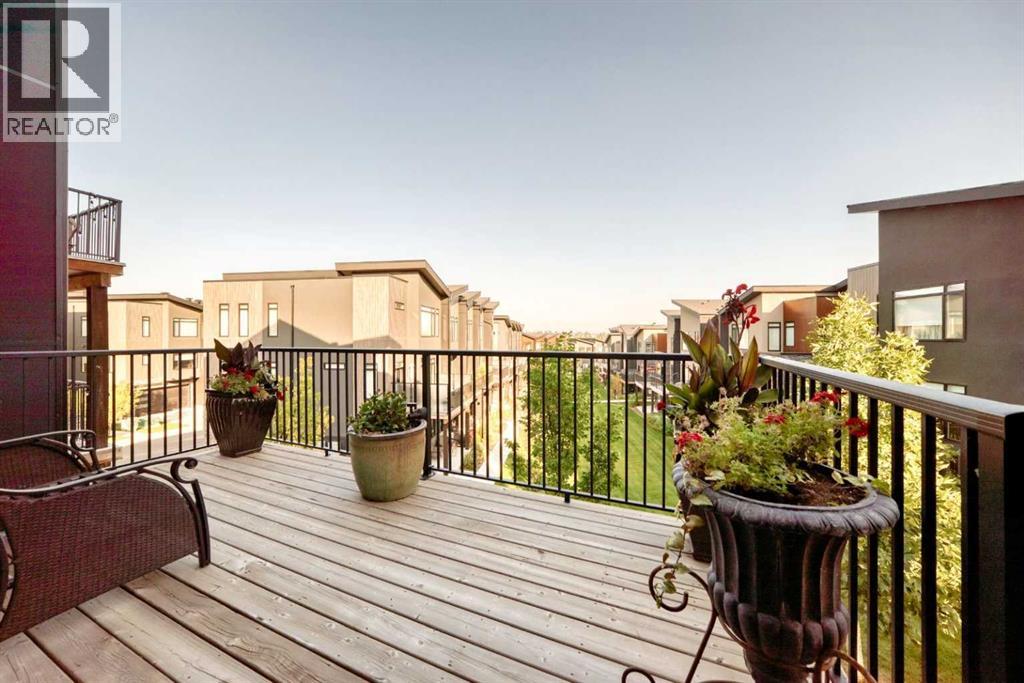 17 Royal Elm Green Nw, Calgary, Alberta  T3G 0G8 - Photo 12 - A2258218