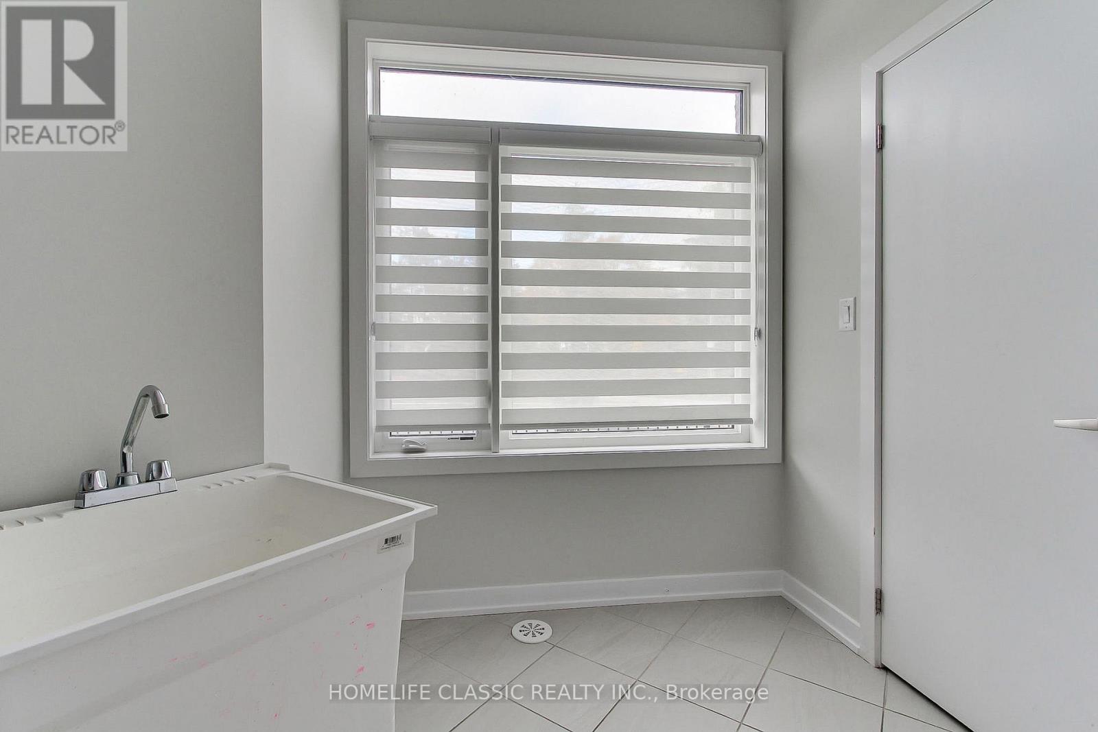 #1 - 590 North Service Road, Hamilton, Ontario  L8E 5A7 - Photo 21 - X12537582