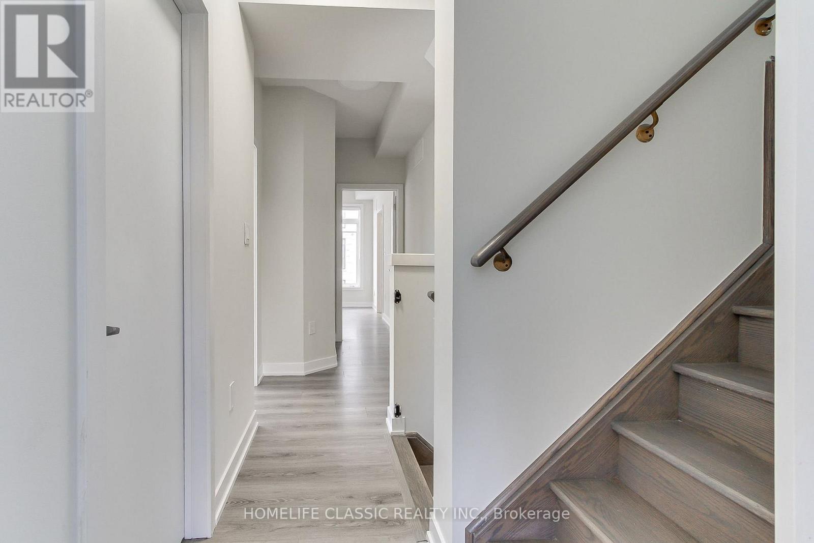 #1 - 590 North Service Road, Hamilton, Ontario  L8E 5A7 - Photo 23 - X12537582