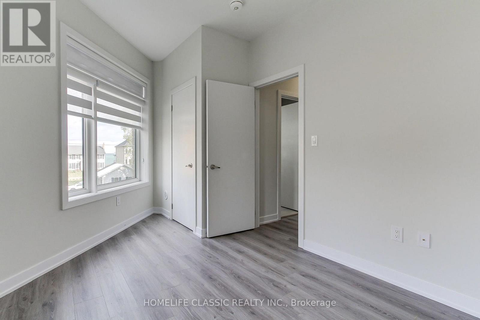 #1 - 590 North Service Road, Hamilton, Ontario  L8E 5A7 - Photo 34 - X12537582