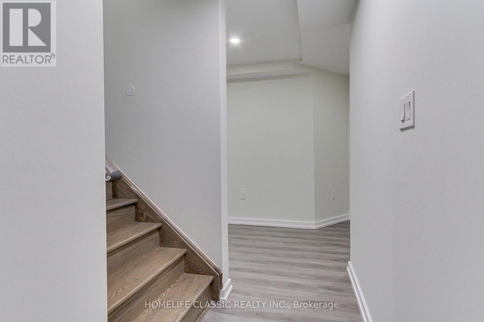 #1 - 590 North Service Road, Hamilton, Ontario  L8E 5A7 - Photo 45 - X12537582