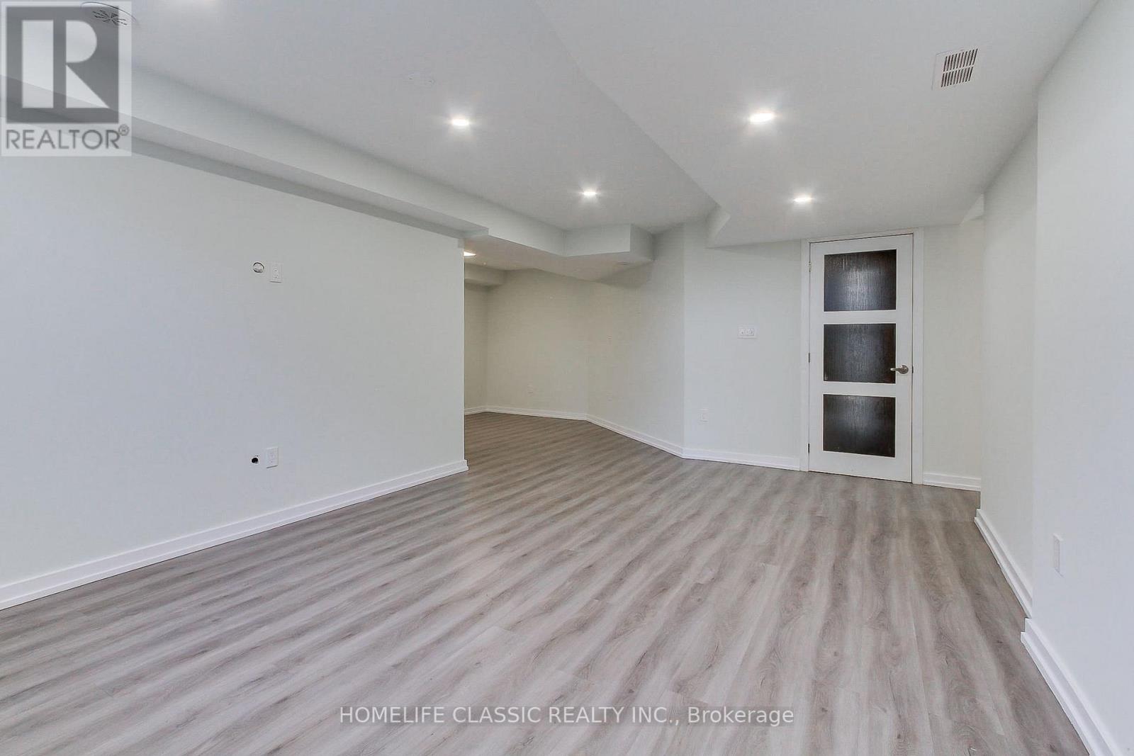 #1 - 590 North Service Road, Hamilton, Ontario  L8E 5A7 - Photo 47 - X12537582