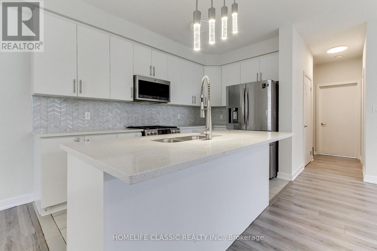 #1 - 590 North Service Road, Hamilton, Ontario  L8E 5A7 - Photo 7 - X12537582