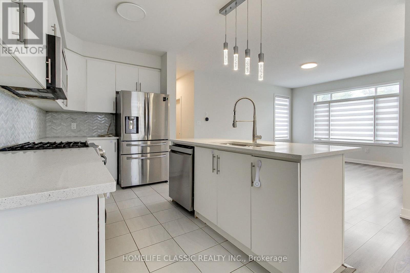 #1 - 590 North Service Road, Hamilton, Ontario  L8E 5A7 - Photo 9 - X12537582