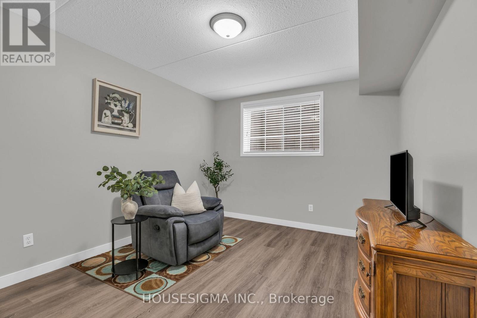C17 - 12 Holborn Drive, Kitchener, Ontario  N2A 0A4 - Photo 13 - X12537594