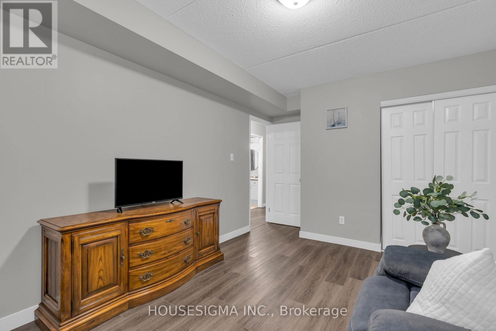 C17 - 12 Holborn Drive, Kitchener, Ontario  N2A 0A4 - Photo 14 - X12537594