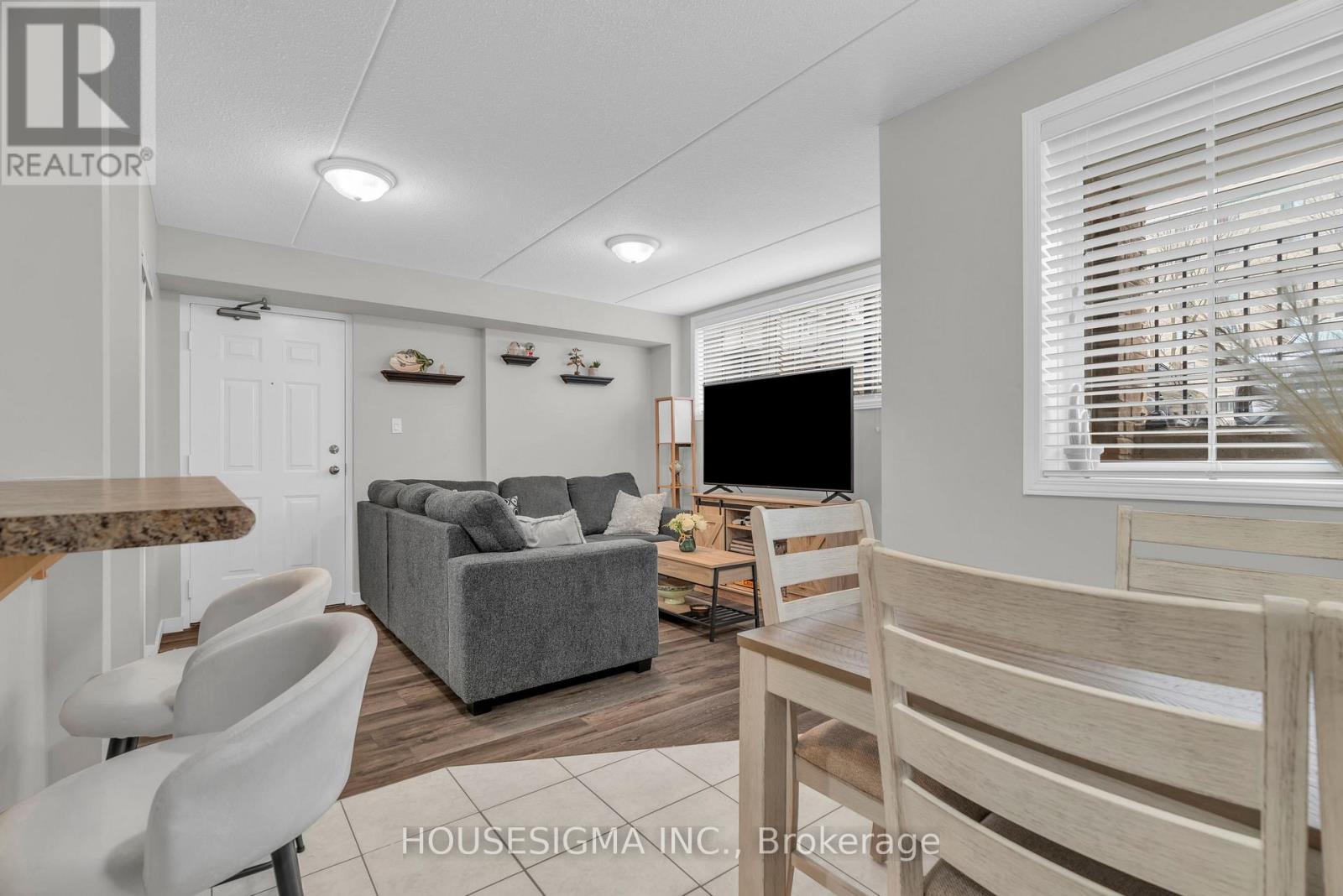 C17 - 12 Holborn Drive, Kitchener, Ontario  N2A 0A4 - Photo 6 - X12537594