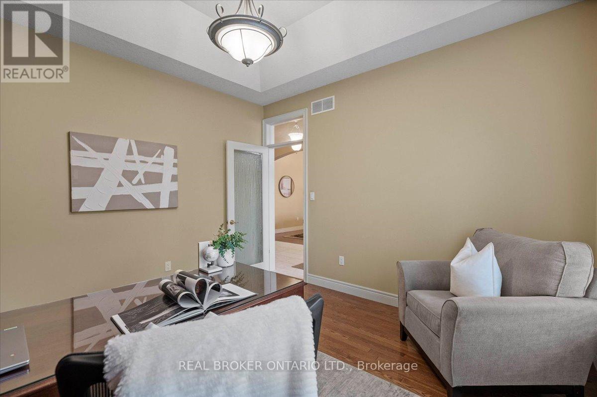 392 Deer Ridge Drive, Kitchener, Ontario  N2P 2S6 - Photo 26 - X12537622