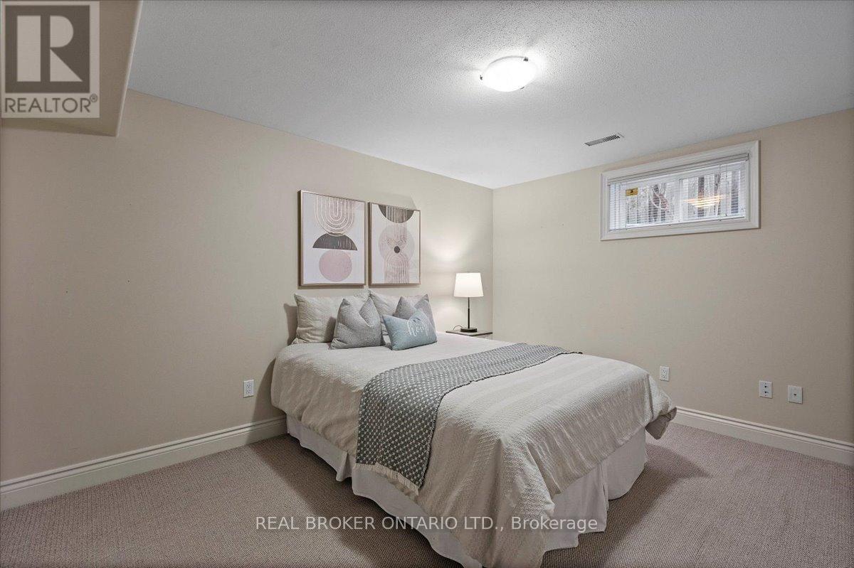 392 Deer Ridge Drive, Kitchener, Ontario  N2P 2S6 - Photo 34 - X12537622