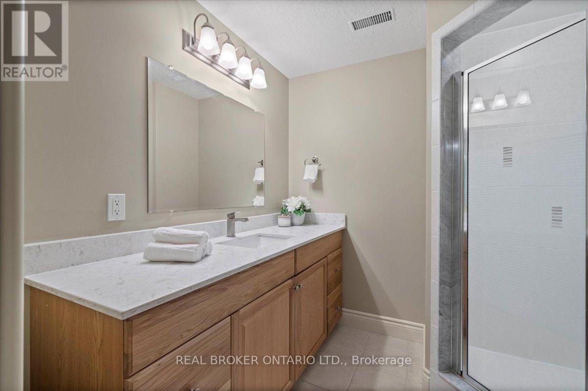 392 Deer Ridge Drive, Kitchener, Ontario  N2P 2S6 - Photo 36 - X12537622