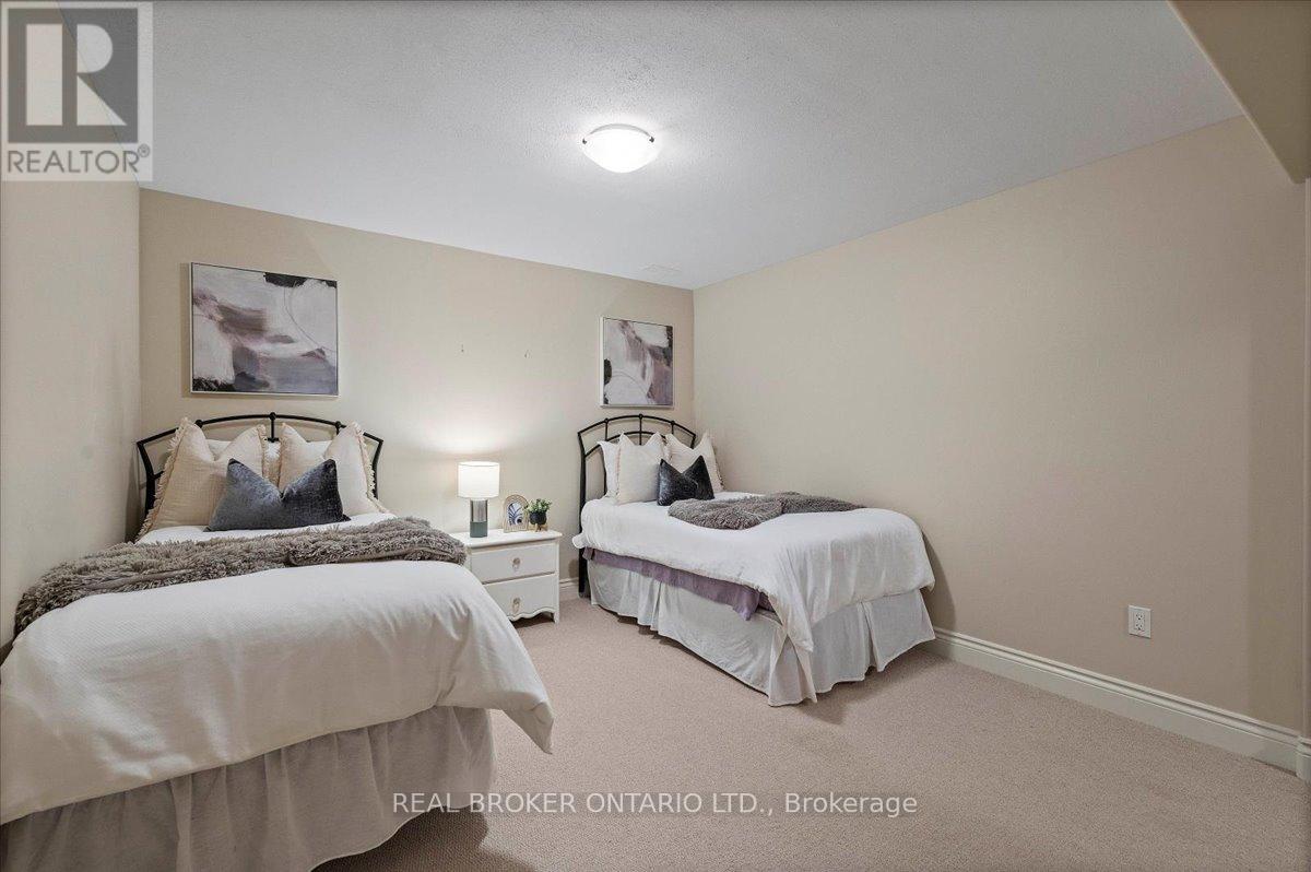 392 Deer Ridge Drive, Kitchener, Ontario  N2P 2S6 - Photo 37 - X12537622