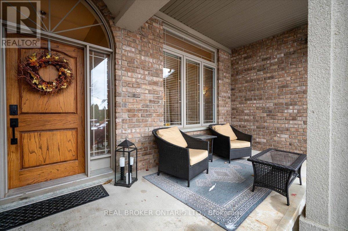 392 Deer Ridge Drive, Kitchener, Ontario  N2P 2S6 - Photo 4 - X12537622