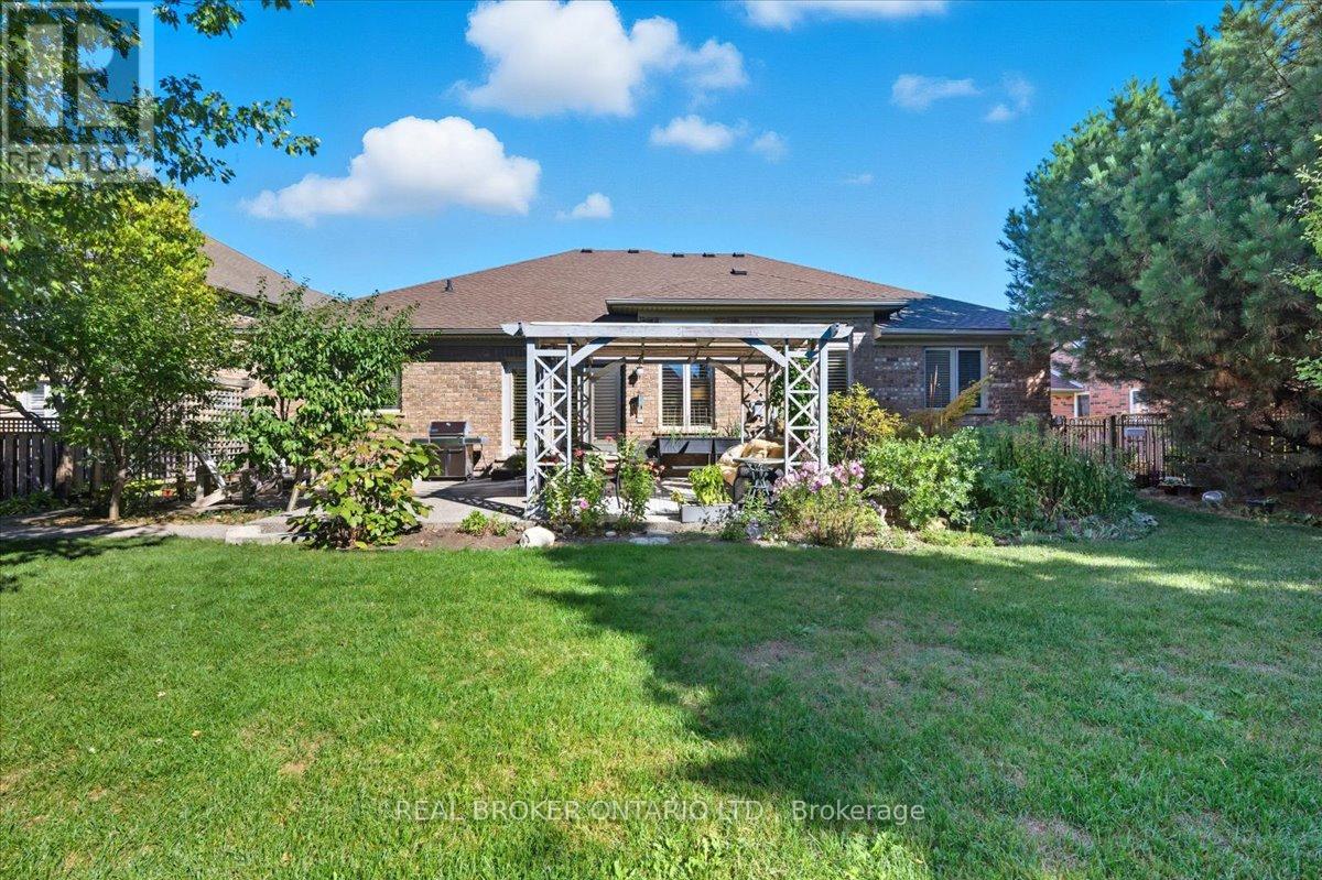 392 Deer Ridge Drive, Kitchener, Ontario  N2P 2S6 - Photo 41 - X12537622