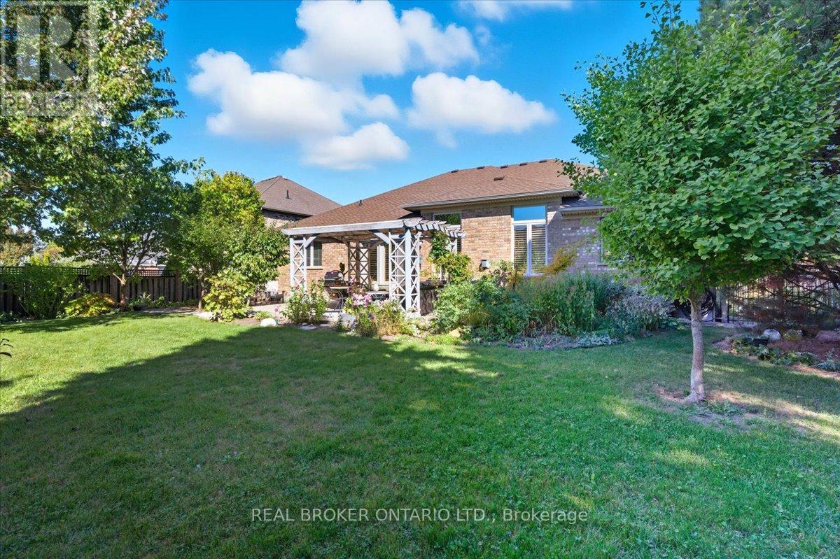 392 Deer Ridge Drive, Kitchener, Ontario  N2P 2S6 - Photo 42 - X12537622